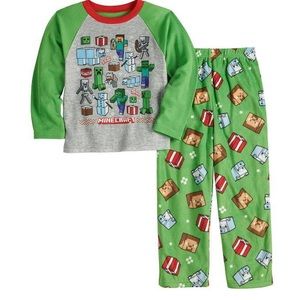 Boys 8 Minecraft Seasons Greetings 2-Piece Shirt & Pants Pajama Set